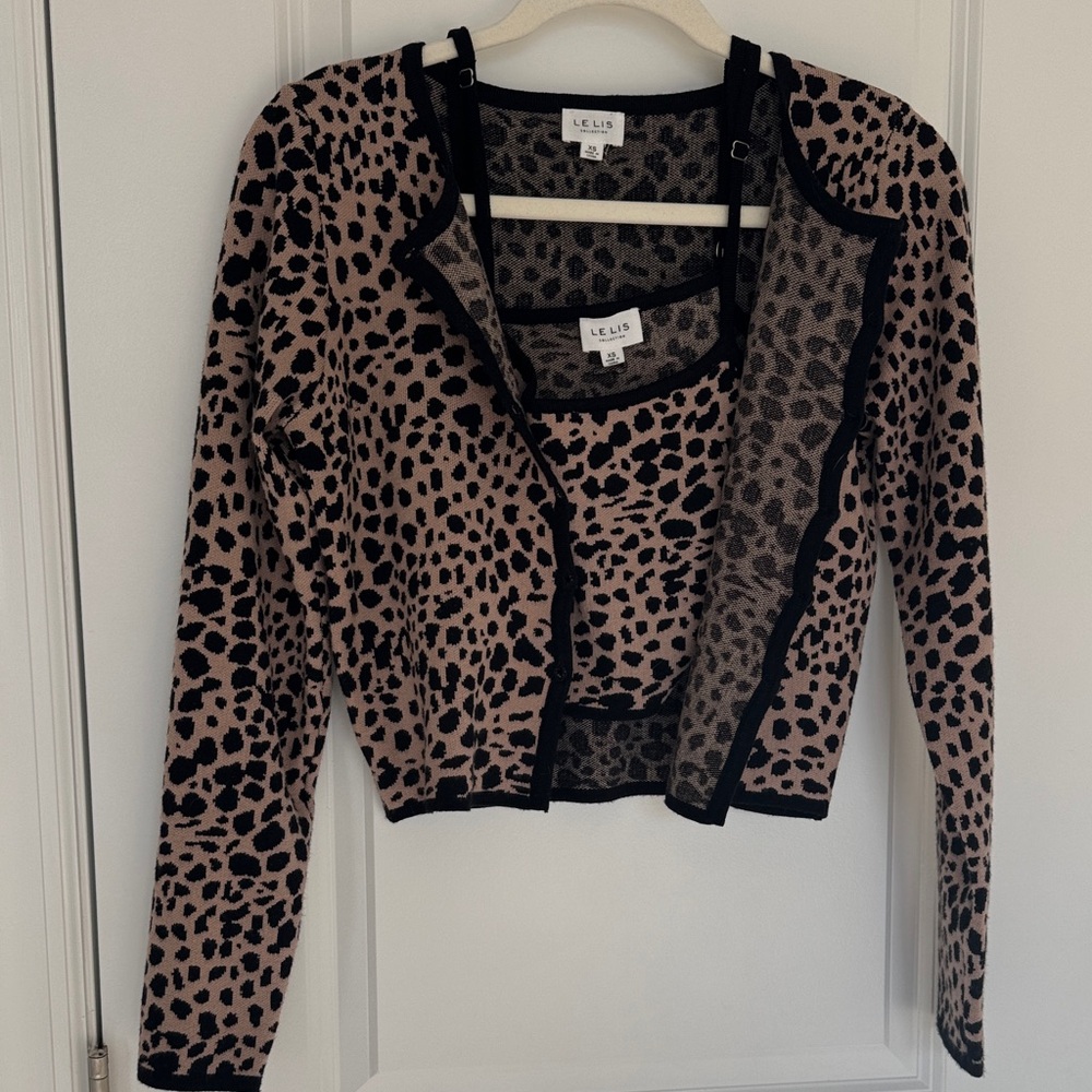 Le Lis Black and Tan Animal Print Set